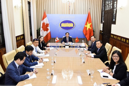 Việt Nam - Canada: Tạo điều kiện cho công dân mỗi nước hồi hương an toàn