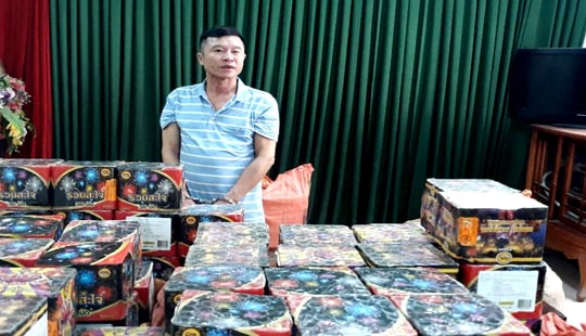 Bắt đối tượng cùng 600kg pháo nổ