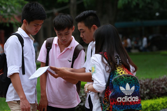 Đề Toán của trường THPT chuyên Khoa học tự nhiên không khác so với các năm gần đây