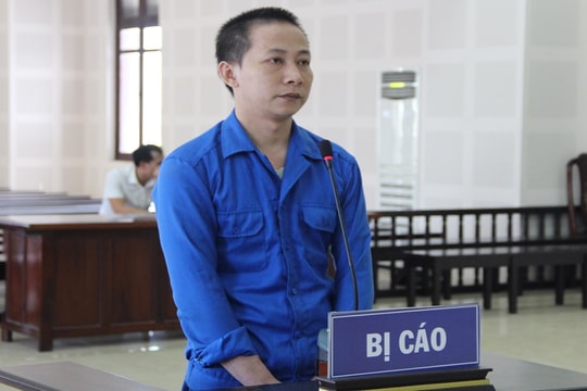 Đâm bạn cùng xóm trọ vì tưởng người này đánh mình