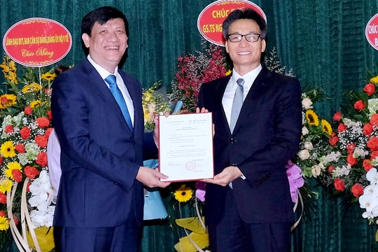 Ông Nguyễn Thanh Long chính thức tiếp nhận Quyền Bộ trưởng Bộ Y tế