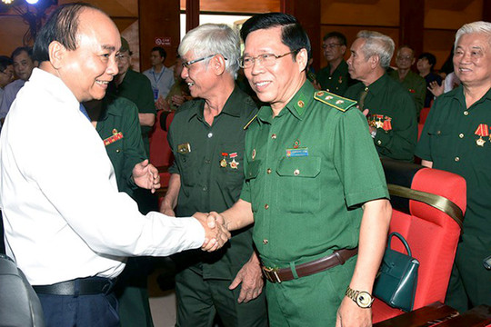 Thủ tướng: Không để bất kỳ cựu thanh niên xung phong nào thuộc diện hộ nghèo