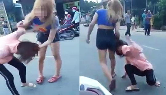 Xôn xao clip cô gái trẻ bị đánh giữa đường
