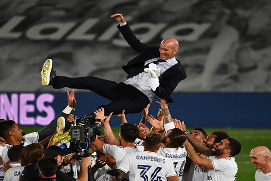 Real Madrid lần thứ 34 nâng cao chức vô địch La Liga