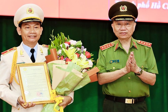Chủ tịch nước quyết định thăng cấp hàm Thiếu tướng cho đại tá Đinh Thanh Nhàn