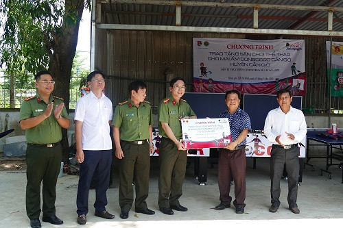 Chiến sĩ CATP xung kích trong chiến dịch tình nguyện hè