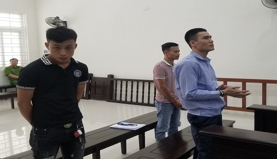 Phạt tù kẻ mang nhiều tiền án chuyên đi cướp điện thoại