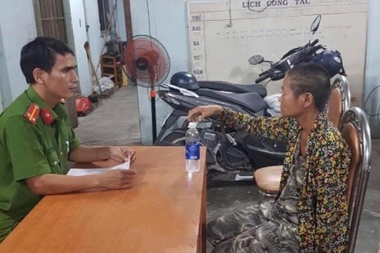 Em đâm chết chị gái cùng bị bệnh tâm thần