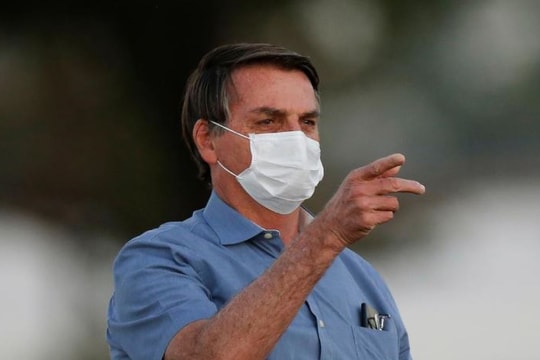 Facebook, Twitter xóa tài khoản người ủng hộ Tổng thống Brazil Bolsonaro theo lệnh của Tòa án