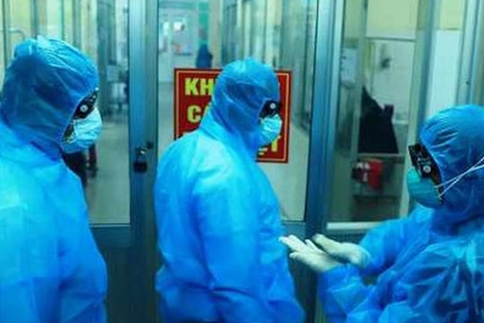 Bệnh nhân 416 phổi đông đặc, phải can thiệp ECMO