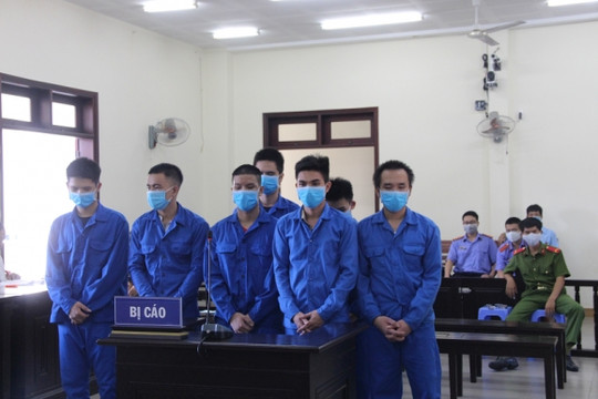 Nhóm thanh niên gây rối trong thời gian cách ly xã hội dịch Covid-19 lĩnh án