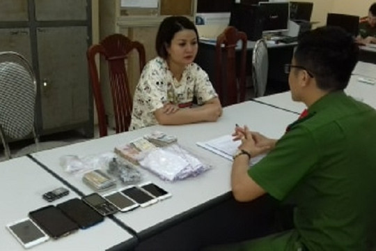 Triệt phá tụ điểm ma túy thu giữ nhiều vũ khí nóng