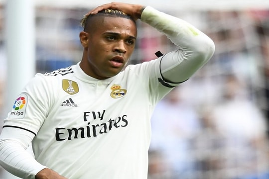 Mariano Diaz dương tính với nCov, Real Madrid siết chặt kiểm tra y tế