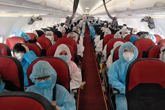 Dịch COVID-19: Đưa gần 240 công dân Việt Nam từ Myanmar về nước an toàn