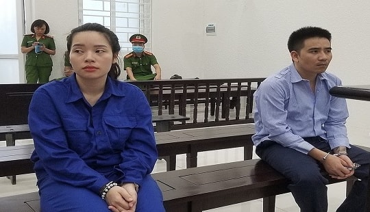 Hai vợ chồng dắt nhau vào tù vì tàng trữ trái phép chất ma túy
