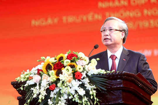 Phát triển đội ngũ trí thức, nhà khoa học, văn nghệ sỹ là nhiệm vụ chiến lược của Đảng