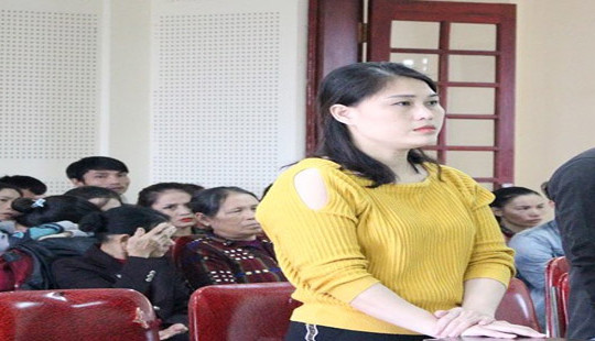 Nước mắt hối hận của “hot girl” giấu gia đình buôn hàng trắng