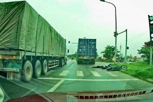 Tạm giữ hình sự tài xế điều khiển xe đầu kéo tông 1 thiếu nữ tử vong