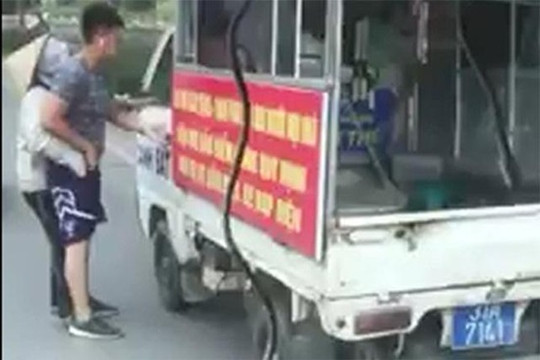 Cảnh cáo Trung úy mặc quần soóc, áo phông đi xử lý người bán hàng rong