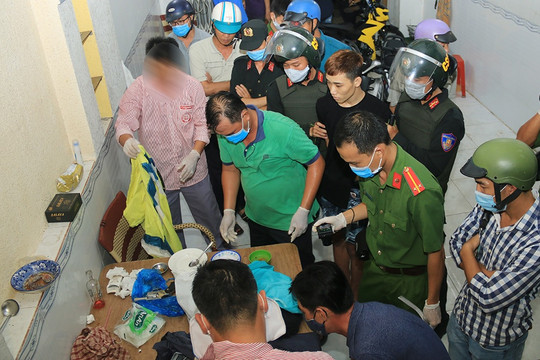 An Giang phá chuyên án ma túy, thu giữ 7 khẩu súng
