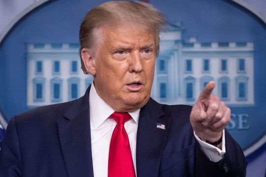 Tổng thống Trump ký sắc lệnh cấm TikTok, WeChat của Trung Quốc
