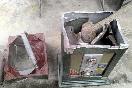 Siêu trộm chuyên đột nhập, phá két trộm tiền công đức