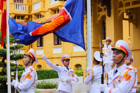 Lễ Thượng cờ ASEAN kỷ niệm Ngày thành lập Hiệp hội các quốc gia Đông Nam Á