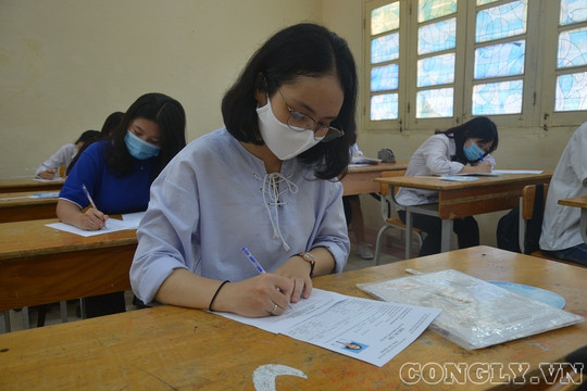 Gần 866.946 thí sinh  bước vào ngày thi đầu tiên