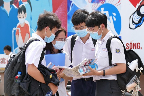 Chiều nay, hơn 850.000 sĩ tử trên cả nước dự thi môn Toán