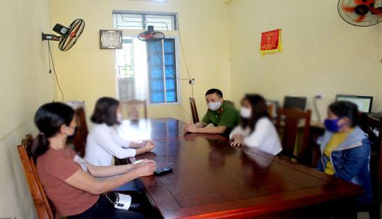 Giải cứu hai thiếu nữ bị lừa ép làm nhân viên quán hát