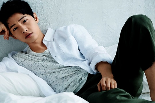 Song Joong Ki lần đầu vào vai ông trùm mafia