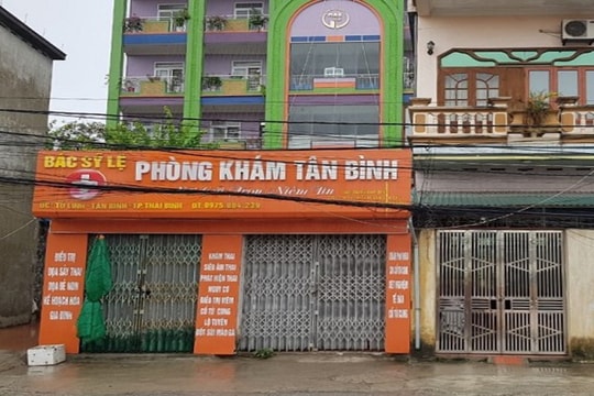 Khởi tố bác sĩ đầu độc cháu nội bằng thuốc diệt chuột