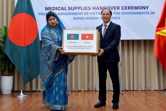 Việt Nam tặng 60.000 USD cho Bangladesh, Srilanka để phòng, chống COVID-19