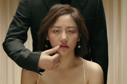 Văn Mai Hương tung teaser MV “Đốt”: Tôi đang hóa vàng cuộc tình mình