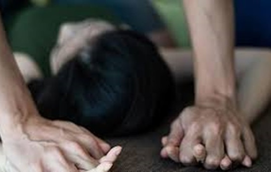 Dụ dỗ, hiếp dâm người phụ nữ tâm thần