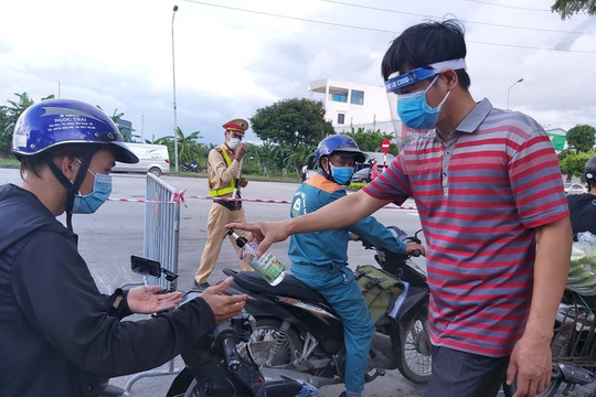 Hải Dương: Sẽ xử lý nghiêm người đứng đầu để xảy ra tình trạng lơ là chống dịch