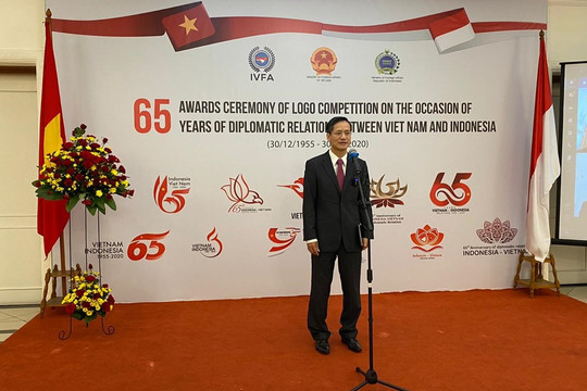 Tác giả Việt Nam đạt giải Nhất cuộc thi thiết kế logo kỷ niệm 65 quan hệ Việt Nam - Indonesia