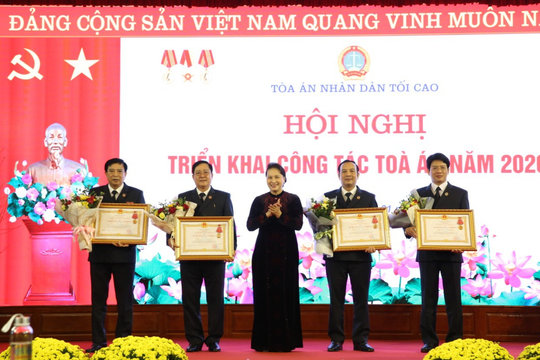 TAND hai cấp tỉnh Tuyên Quang: Thi đua lập nhiều thành tích hướng tới Kỷ niệm ngày truyền thống TAND