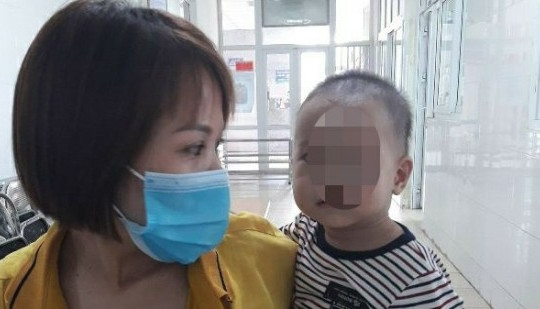 Cứu sống bé trai 15 tháng tuổi bị đuối nước