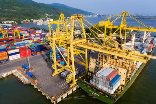 Hàng hóa nhập khẩu qua cảng biển đạt hơn 485 triệu tấn