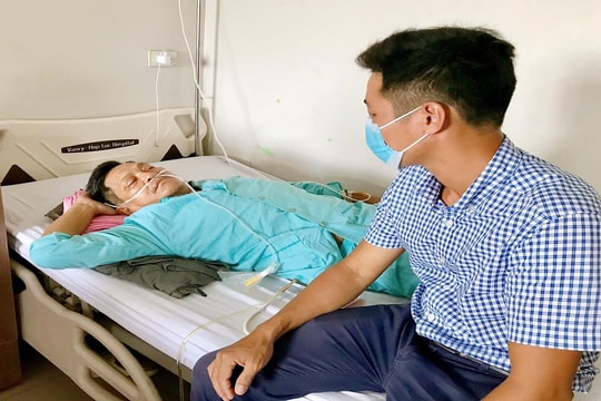 Cụ ông 61 tuổi bị thủng ruột non do hóc xương cá