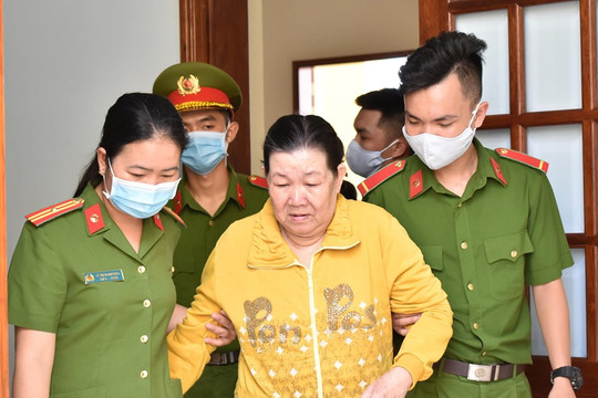 Lừa hơn 1 tỉ đồng, chủ hụi 62 tuổi lãnh án 12 năm tù