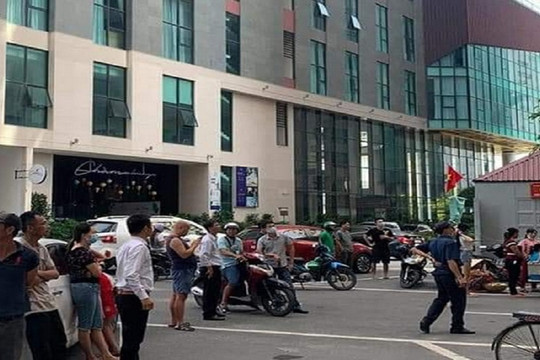 Người đàn ông rơi từ tầng 21 chung cư xuống tầng 2 tử vong
