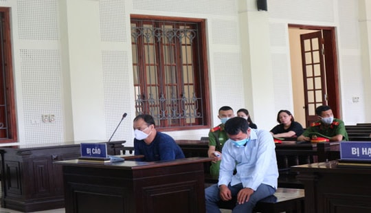 Vào tù vì lừa chạy án để chiếm đoạt tiền tỷ