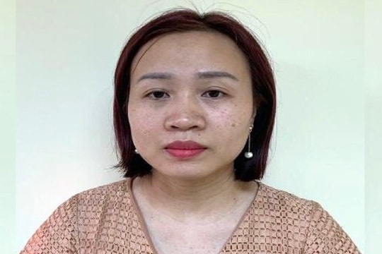 Vụ nâng khống giá máy xét nghiệm Covid – 19: Khởi tố kế toán trưởng CDC Hà Nội