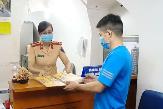 Gần 20.000 xe kinh doanh vận tải được gắn biển số vàng trong 1 tháng