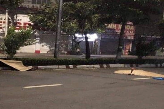 Chạy xe tốc độ cao tông vào gốc cây, 2 thanh niên tử vong