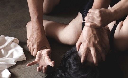 Vừa ra tù vì tội hiếp dâm trẻ em lại tiếp tục cưỡng bức một phụ nữ