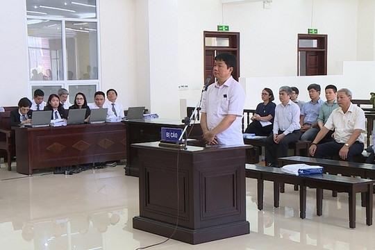 Tòa án các cấp xét xử kịp thời, nghiêm minh các vụ án tham nhũng
