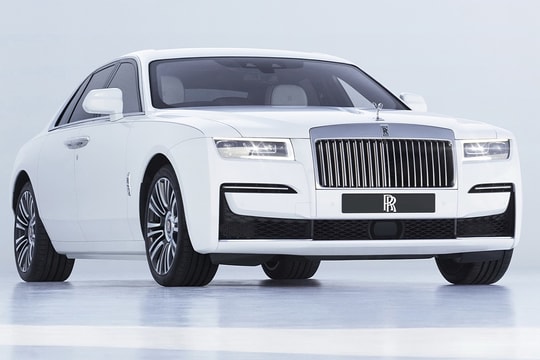 Rolls-Royce Ghost 2021 ra mắt có giá từ 332.500 USD